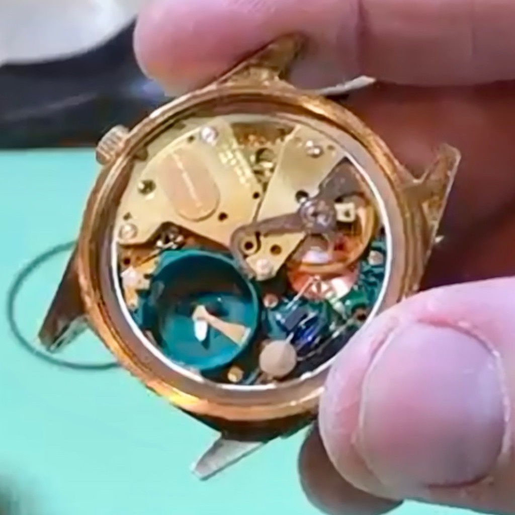 Video Short: On The Bench With A Vintage Stellaris Transistor Watch