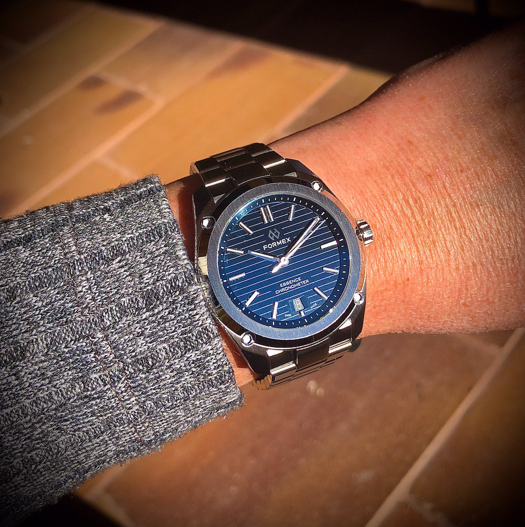 Review - Formex Essence...In 39mm! - Love 'N Watches